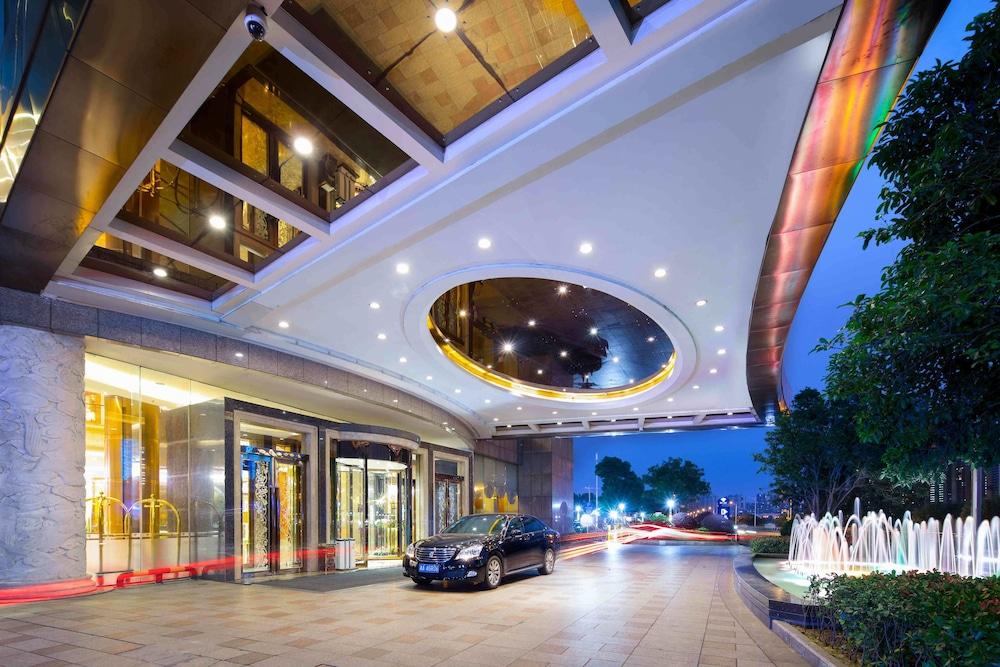 Empark Grand Hotel Changsha Exterior photo